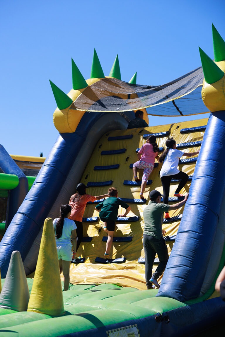 South Africa's biggest inflatable obstacle course! biggest, inflatable, obstacle, course, tuff, nutterz, tufnutterz, events, parties